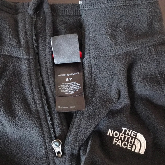 FINAL! Must go by 8/15 NorthFace Fleece Quarterzip - Picture 3 of 3